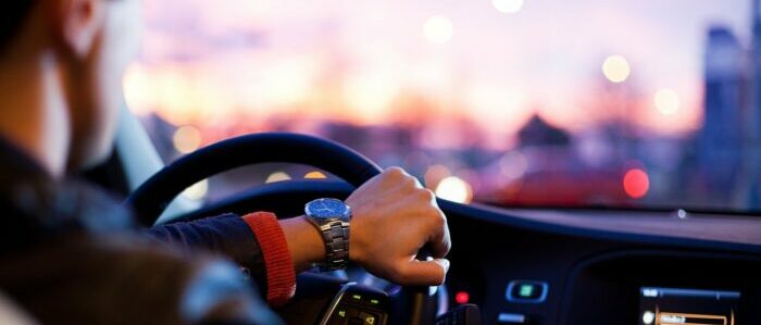 autotrasporto guida volante