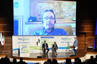 Il Ruolo delle Imprese Responsabili 0384 samuele broglio guido lena pietro della ferrera